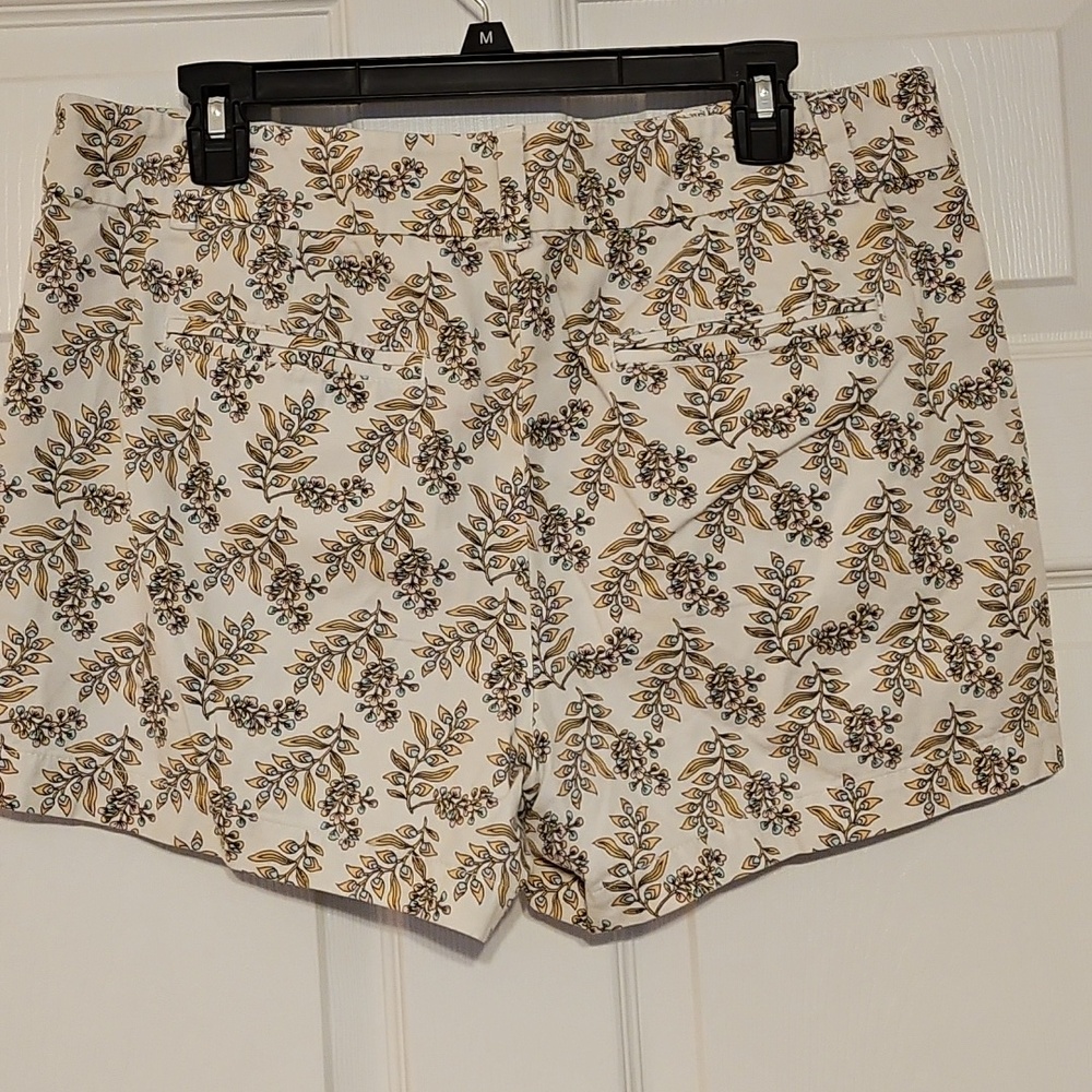 Loft Outlet Cream Print Shirts 4 Inch Inseam - Picture 7 of 15
